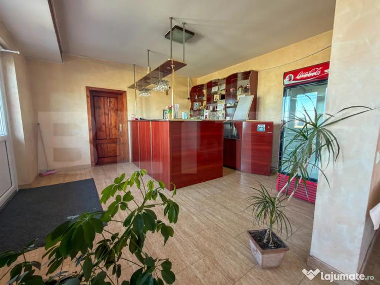 Spațiu comercial, de 1,030 mp, în Sânmartin