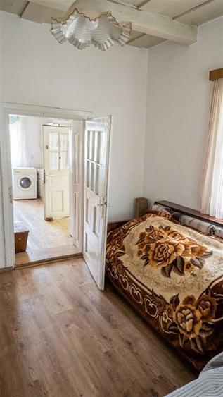 Casă cu 2 camere cu Teren 1597 Mp în Husasău de Tinca