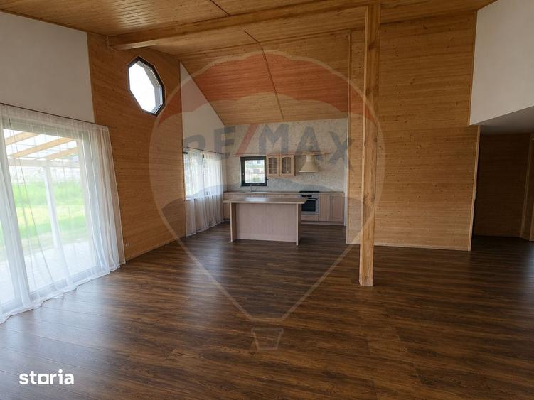 Casă cu 3 camere cu Teren 940 Mp în Centrul Istoric