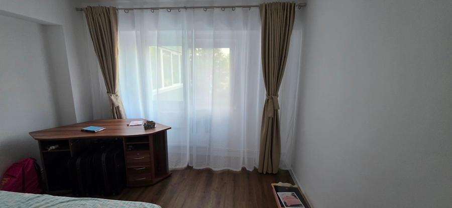 Apartament cu 3 camere decomandat, mobilat în Lunca Cetățuii