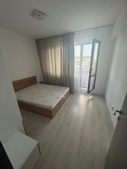 Apartament cu 3 camere decomandat în Militari