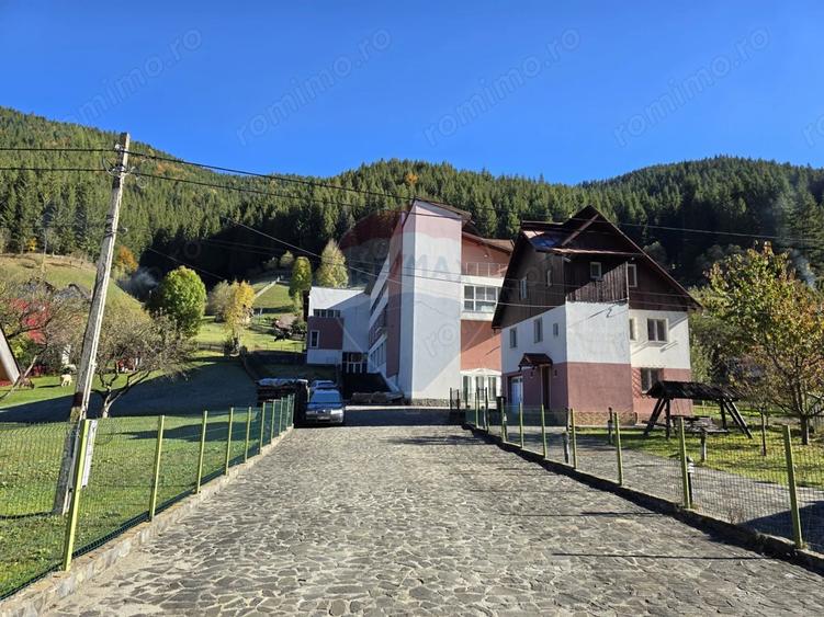 Casă cu Teren 2140 Mp în Moieciu