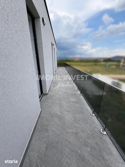 Casă cu 5 camere cu Teren 400 Mp în Central