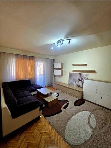 Apartament cu 3 camere decomandat în Micălaca