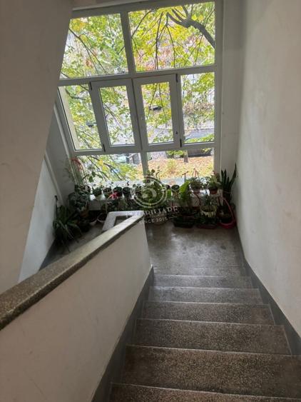 Apartament cu 2 camere semidecomandat, mobilat în Floreasca