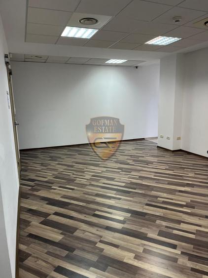 Birou, de 230 mp, în Tomis II