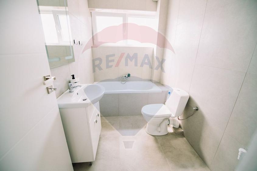 Apartament cu 2 camere, mobilat în Central