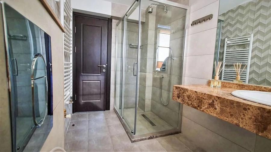 Spațiu comercial, de 250 mp, în Nord