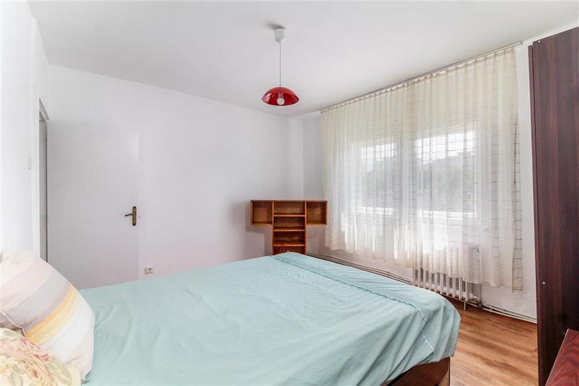Apartament cu 2 camere decomandat, mobilat în Plopilor