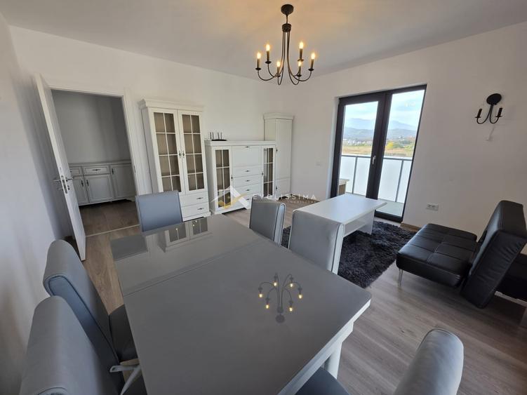 Apartament cu 3 camere decomandat, mobilat în Cristian