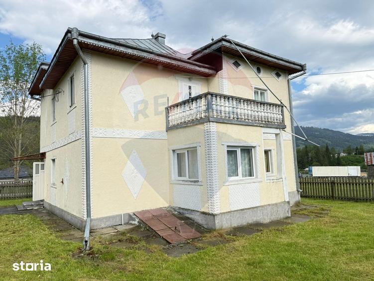 Casă cu 5 camere cu Teren 1056 Mp în Șaru Dornei