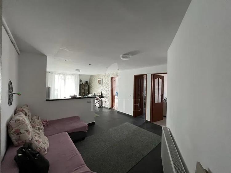 Apartament cu 3 camere semidecomandat, mobilat în Gheorgheni