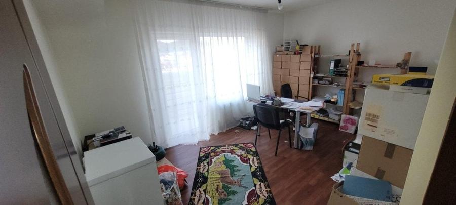 Casă individuală cu 5 camere cu Teren 120 Mp în Florești