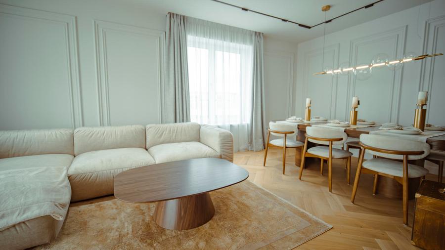 Penthouse cu 4 camere semidecomandat în Pantelimon