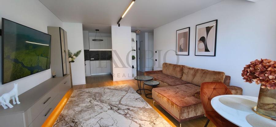 Apartament cu 2 camere semidecomandat în Barbu Văcărescu