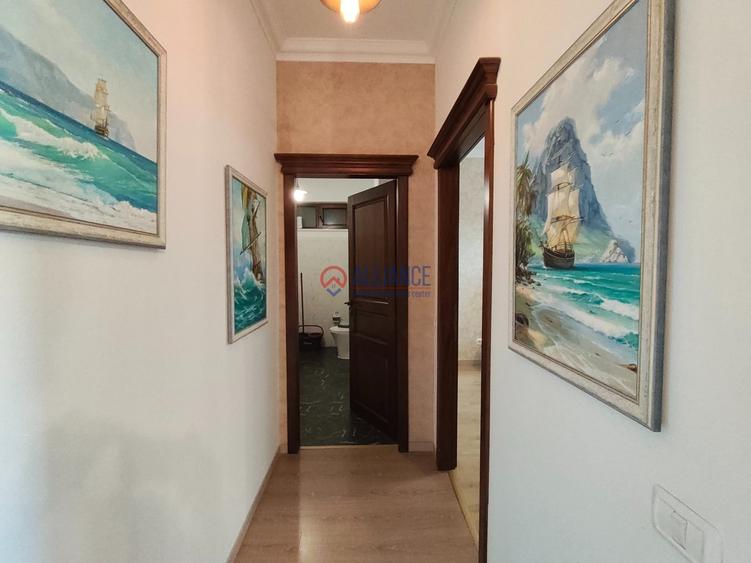 Apartament cu 2 camere decomandat în Peninsula