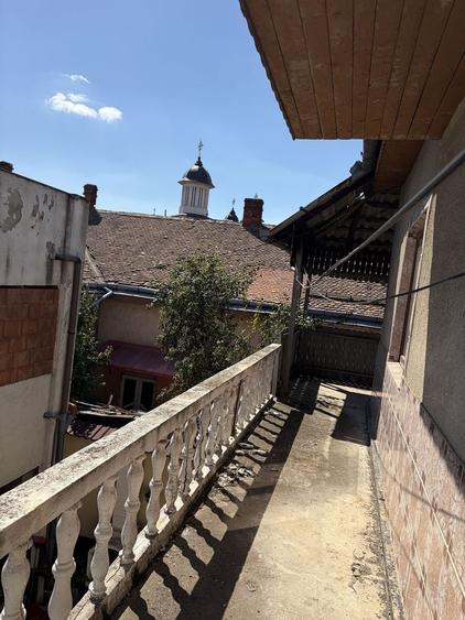 Casă cu 4 camere în Central