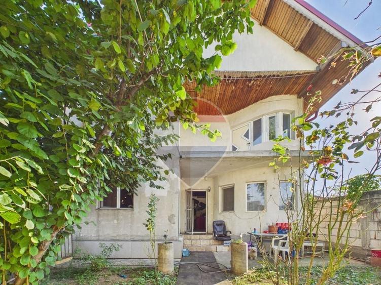 Casă individuală cu 4 camere cu Teren 200 Mp în Nord-Est