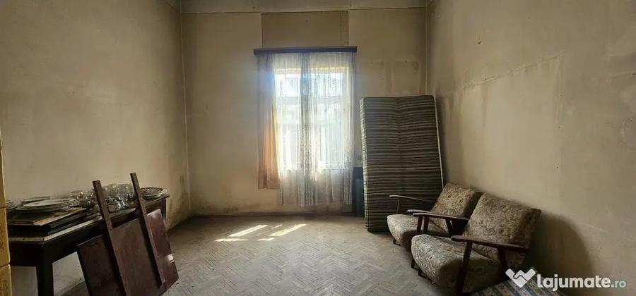 Casă cu 2 camere cu Teren 94 Mp în Gării