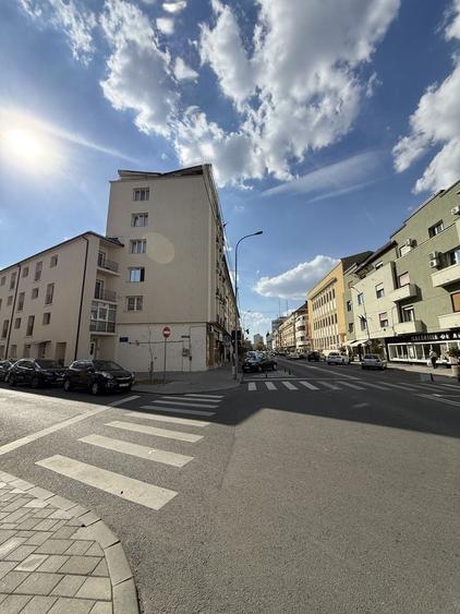 Apartament cu 3 camere decomandat în Ultracentral