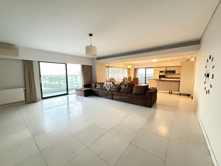 Apartament cu 3 camere decomandat în Aviației