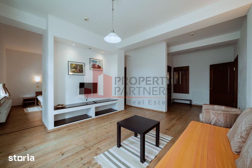 Casă cu Teren 2371 Mp în Bran