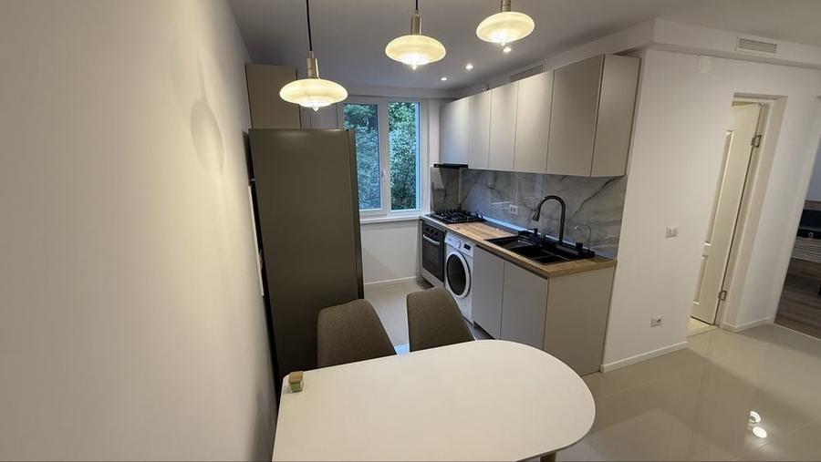 Apartament cu 2 camere decomandat în Exterior Vest