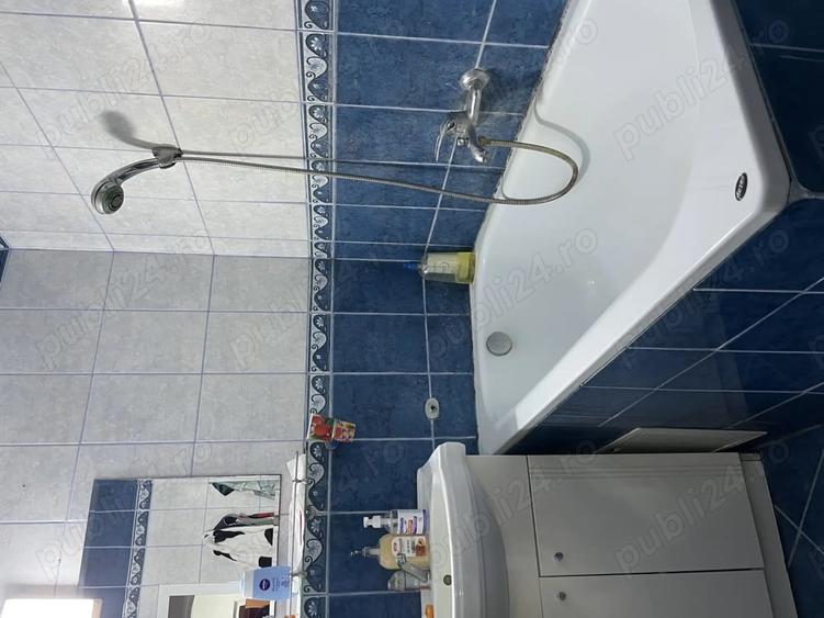 Apartament cu 3 camere semidecomandat în Est