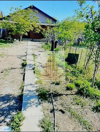 Casă individuală cu 3 camere cu Canalizare în Ronaț