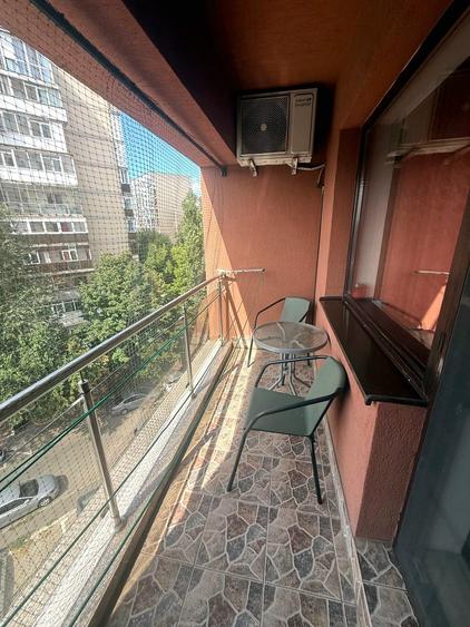 Apartament cu 2 camere decomandat în Lujerului