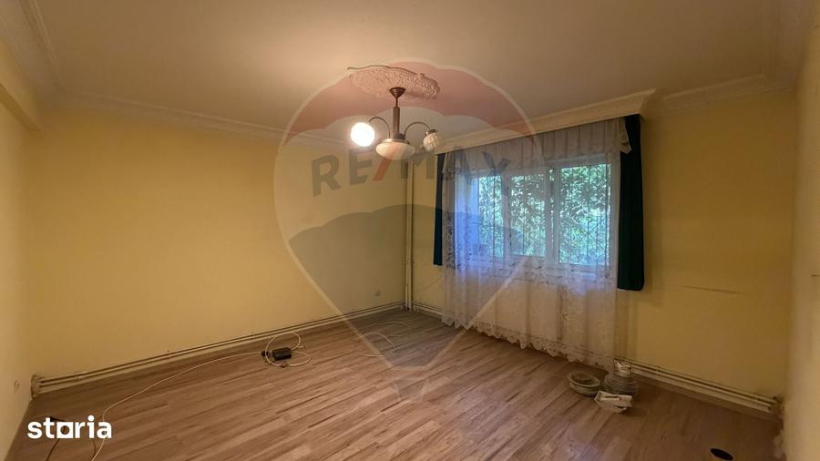 Apartament 3 camere de vanzare cu garaj, gradina in Str. Garii, Galati - 2