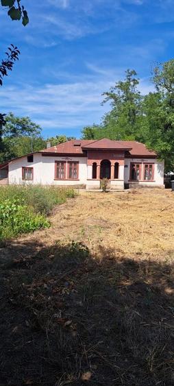 Casă cu 4 camere în Ciocănești