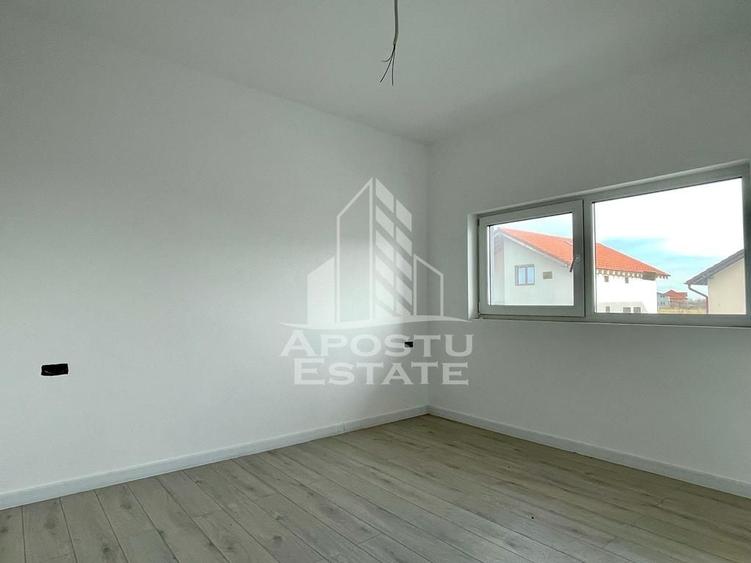 Duplex cu 4 camere cu Canalizare în Giarmata