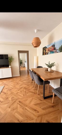 Apartament cu 4 camere decomandat, mobilat în Dristor