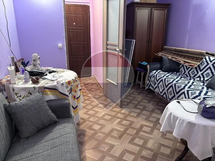 Garsonieră decomandată, mobilată în Sud
