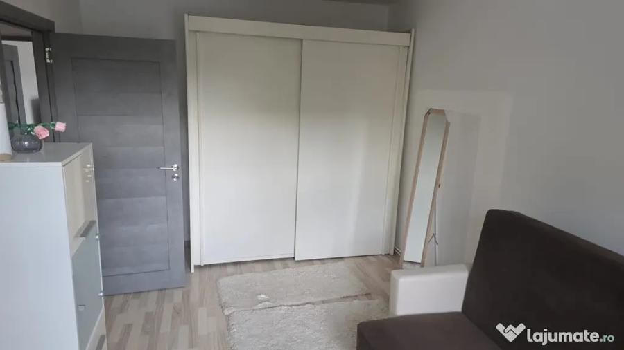 Apartament cu 2 camere decomandat în Cedonia