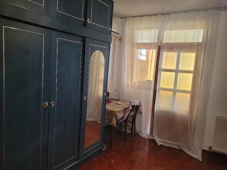 Garsonieră decomandată în Central