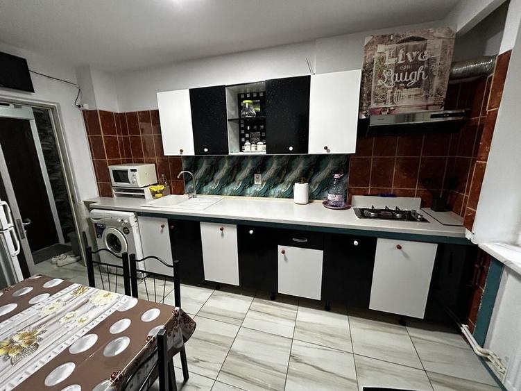 Apartament cu 2 camere decomandat în Năvodari Tabără