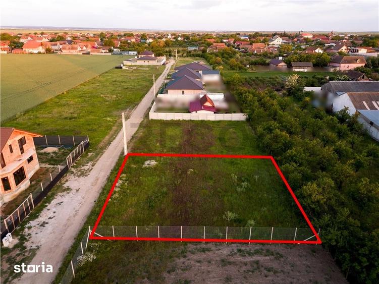 Teren de 500 mp, în Nojorid