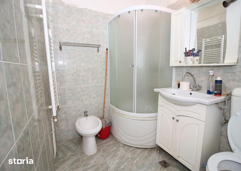 Apartament cu 2 camere decomandat în Energiei