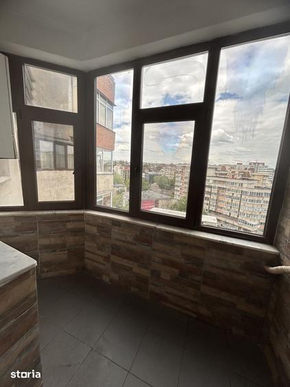 Apartament cu 4 camere decomandat în Central