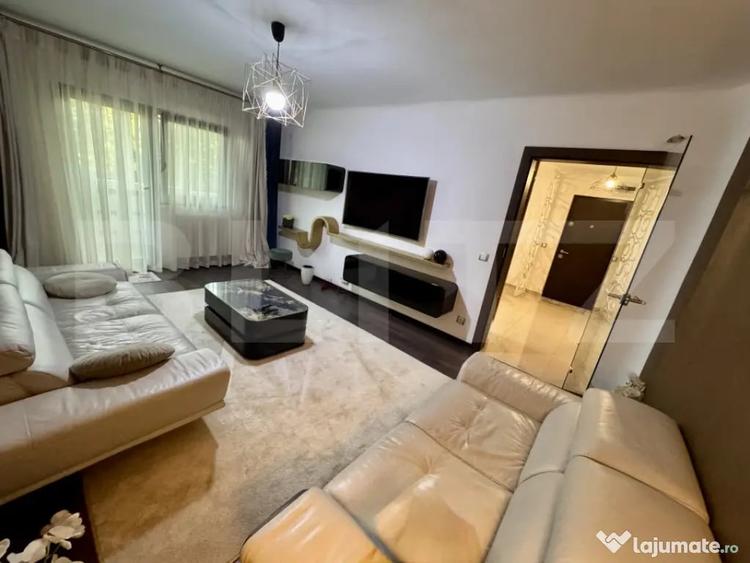 Apartament cu 4 camere decomandat în Sărari