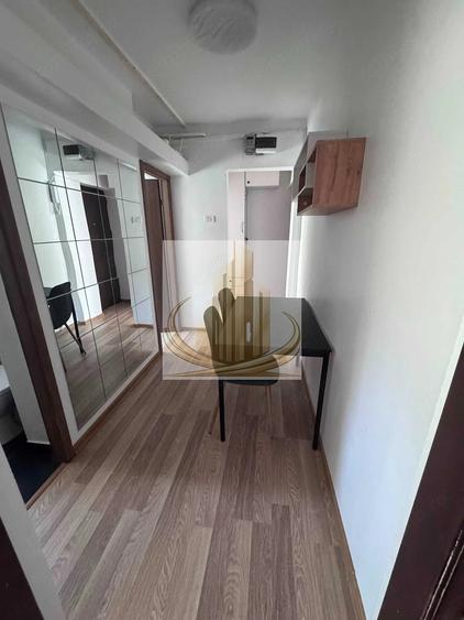 Apartament cu 3 camere semidecomandat în Iosefin