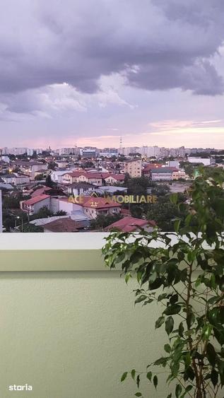 Apartament cu 3 camere în Apărătorii Patriei