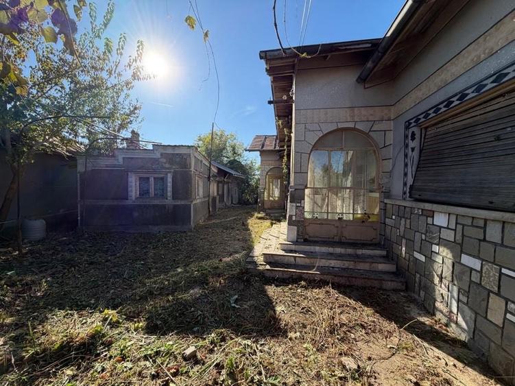 Casă cu 3 camere în Potigrafu