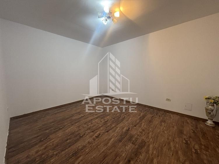 Apartament cu 2 camere semidecomandat, mobilat în Traian