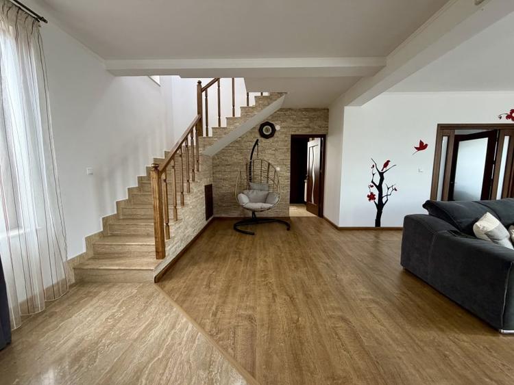 Casă individuală cu 4 camere cu Garaj în Aiud