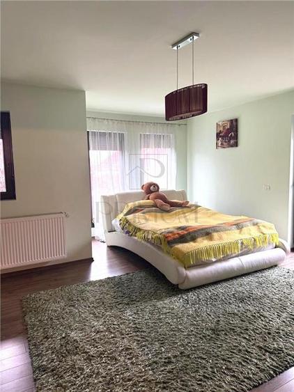 Duplex cu 4 camere cu Canalizare în Dumbrăvița