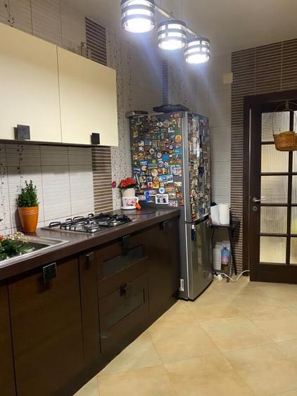 Vila S+P+1, 260 mp utili, teren 428 mp, zona Semicentrala - 17
