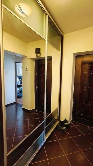 Apartament cu 3 camere decomandat în Frumoasa